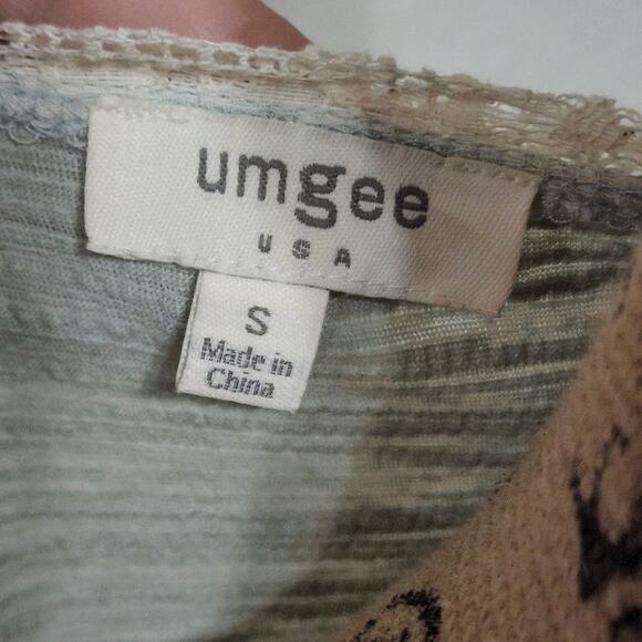 UMGEE LACE trimmed soft oversized shirt size small - Picture 5 of 6